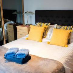 Cozy & Modern 1BR Retreat in Holt with High-Speed Wi-Fi & Comfort