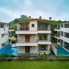 StayVista at Mount Willow with Mountain views, AC, Lawn