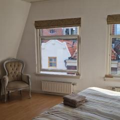 Family rooms in central, historic Gouda