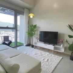 Modern 1BR With Magnificant Bayview Garden View, Near Airports, Okada, Solaire with Free Parking