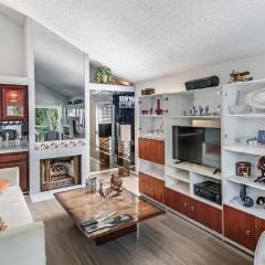 Corner Three-Bedroom Beachside Townhome with Ocean