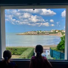 Devant la mer et la plage de ROYAN PONTAILLAC, 4chambres 2 à 8 personnes
