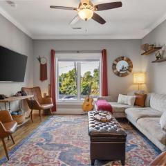 Only 4 Miles to Broadway with Free Parking and TVs in Bedrooms