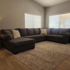 Paradise home with king bed & room for the family