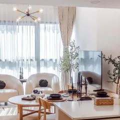 Velora Stays Cozy Luxury Apartment in Reem Island