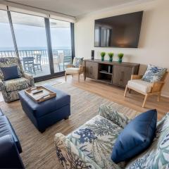 Oceanfront condo w pool & balconies
