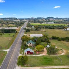 Rocking Ox Gasthaus and Barn Cabin