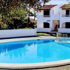 Apartamento con piscina a 7 minutos de la playa