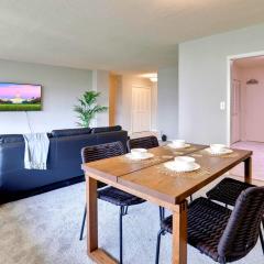 Stylish Apt Near Metro w Gym - Close to DC