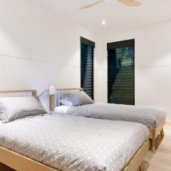 Luxury rainforest retreat, Little Cove