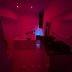 Appartement & Jacuzzi - Mini-Bar - 6 pers - dijon hyper centre