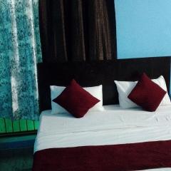 Ds Royal Inn