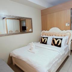 Shell Residences MOA - Josh staycation