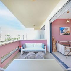 Cozy 2BR with Balcony and Mamad on Dizzengoff by HolyGuest