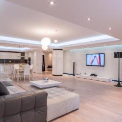 Luxury Apartment Herastrau Nord- 240 sqm - Spa, Pool & Gym Access