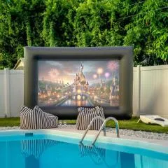 The Beverley Pool Hot Tub Near Clearwater Beach