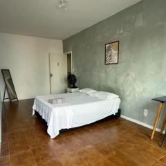 Quarto a 150m da Praia do Farol da Barra III