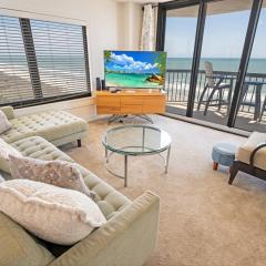 Wellington 3BR with Direct Oceanfront View - Pool!