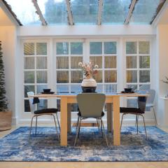 Deluxe Maisonette Oval, Sleeps 4, Garden & Hammock 2 bedrooms - Open for Business stays, Relocators, Long Stays, Contractors