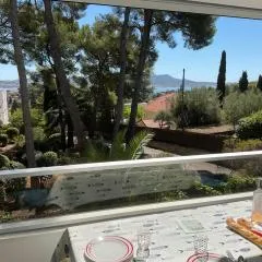 Grand T2 vue mer calme climatisé 500 m village et plage parking gratuit