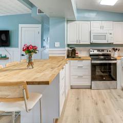 Less Than 2 Mi to Punta Gorda Beach Park! Nautical Retreat