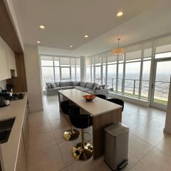 2BR Panoramic City View!!