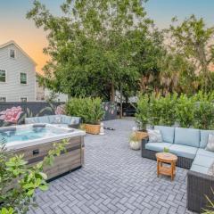 Hot tub & Parking - 3 Blocks to King