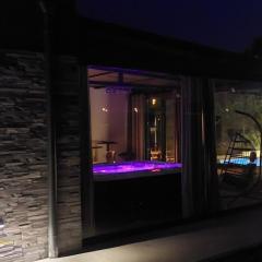 Casa di Ljubica - Private paradise in Pula - Luxury and romance for couples, jacuzzi, massage, pool, bbq and fenced yard