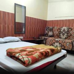 HOTEL SAVITRI Near Shree Baba Baidyanath Temple