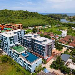 C126 Walk to Beach Global & Local Eats Pool & Gym