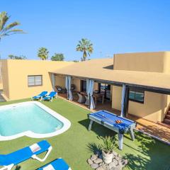 Villa Papagayo Deluxe by Villa Plus