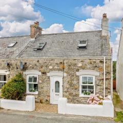 3 Bed in Cemaes 92812