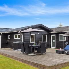 Holiday Home Kalevi - 900m from the sea by Interhome