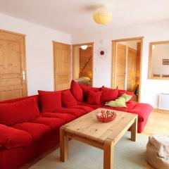 3 pièces cosy : Jardin, Wifi, Parking, 700m des pistes, 50m des commerces - FR-1-572-44