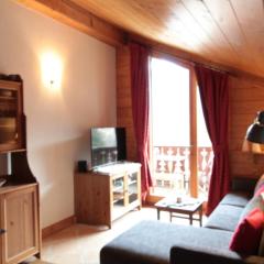 4 pièces spacieux bien équipé avec Wi-Fi et parking, au pied du ski bus - FR-1-572-241