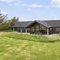 Holiday Home Ilmatar - 650m from the sea by Interhome