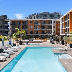 The Iris-Modern 3BD in the Heart of Marina del Rey-Pool,Gym,Jacuzzi-Near LAX