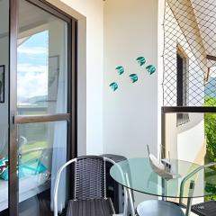 CHARMOSO seu apto a apenas 300 mts da rua mais turistica de ubatuba