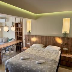 SMAB Central Studio in Ladadika