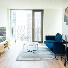 Luxe Apartment in M1 with Pool, Gym & Spa