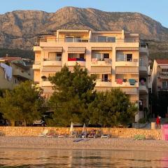 Apartments by the sea Tucepi, Makarska - 24873