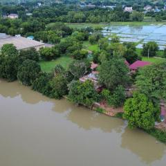 Riverside Lodge Bansang