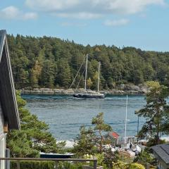 Holiday Home With Royal Ship Views In Hagefjord