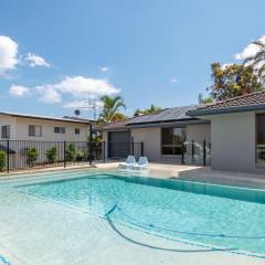 Dream Pool - Rainbow Beach