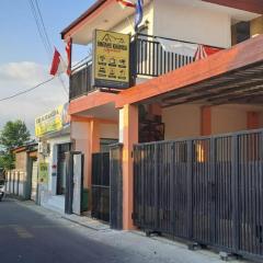Bintang Khanida Syari'ah