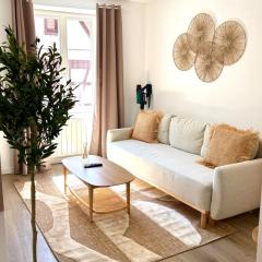 Azura - Guest House