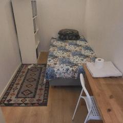 Small, Cosy Room for an Economic Short Stay