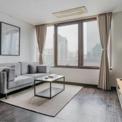 Blueground Uijuro 1il-ga city view nr Namsan Park SEL-44