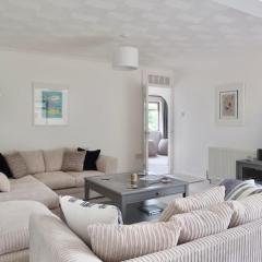 Sleeps 9- KingBeds- FamilyFriendly- ContactlessCI