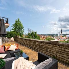Best View to the Old Town Tallinn, 2BR, 2-bath